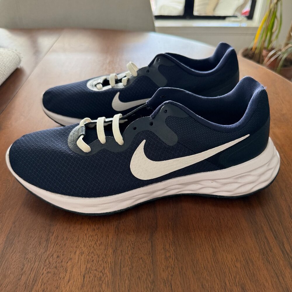 Nike Renew Run 2 Running Shoes Navy White Men’s 9 DC3728-401 Athletic Sneakers